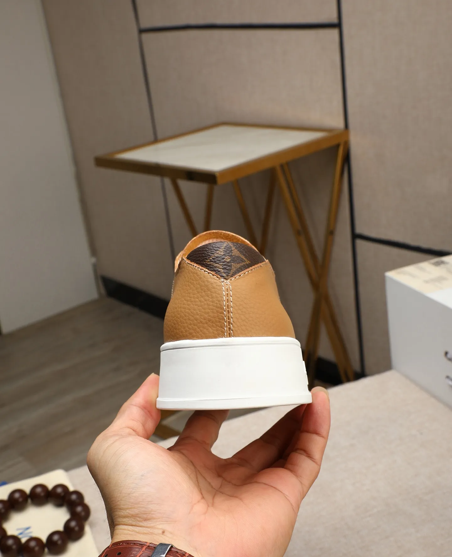 Men's shoes 💰440 📛📛【LOUIS VUITTON】Louis Vuitton official website synchronized new products 👟Milan fashion catwalk style 🇰🇾🇰🇾LV family logo, celebrity style, a must-have for fashionistas ⚠️First-layer calfskin ➕Genuine leather lining ➕Official website original version special outsole 👞Number 38-44